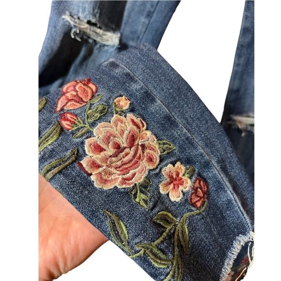 Driftwood Floral Embroidered Denim Jeans Jackie Classic Fit Distressed 24 - Picture 2 of 15